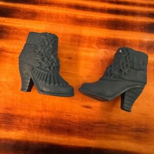 Hasbro Disney Descendants 3‎ Uma Shoes Boots blue Replacement Accessory Single